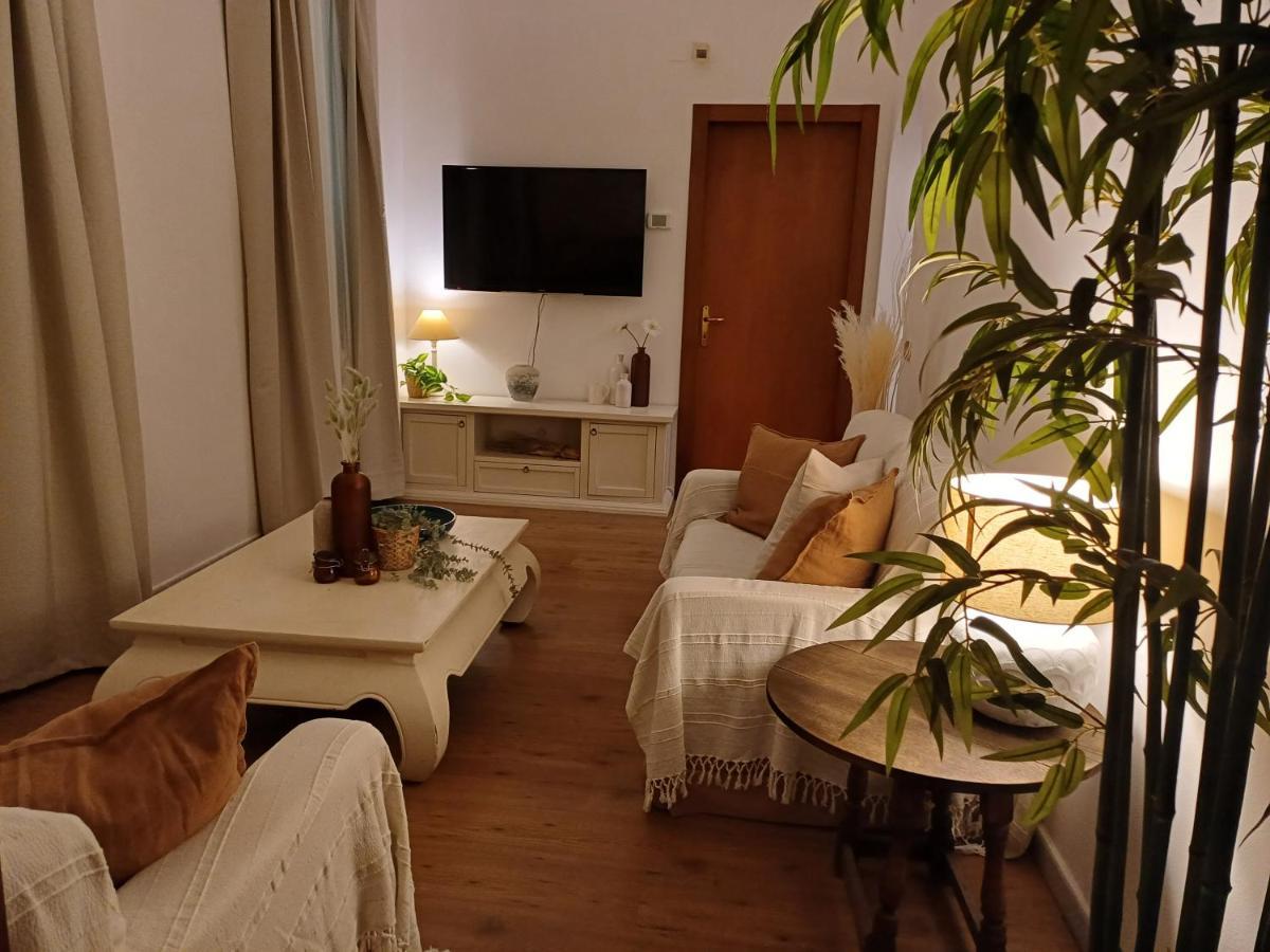 Apartment The Sea Road House